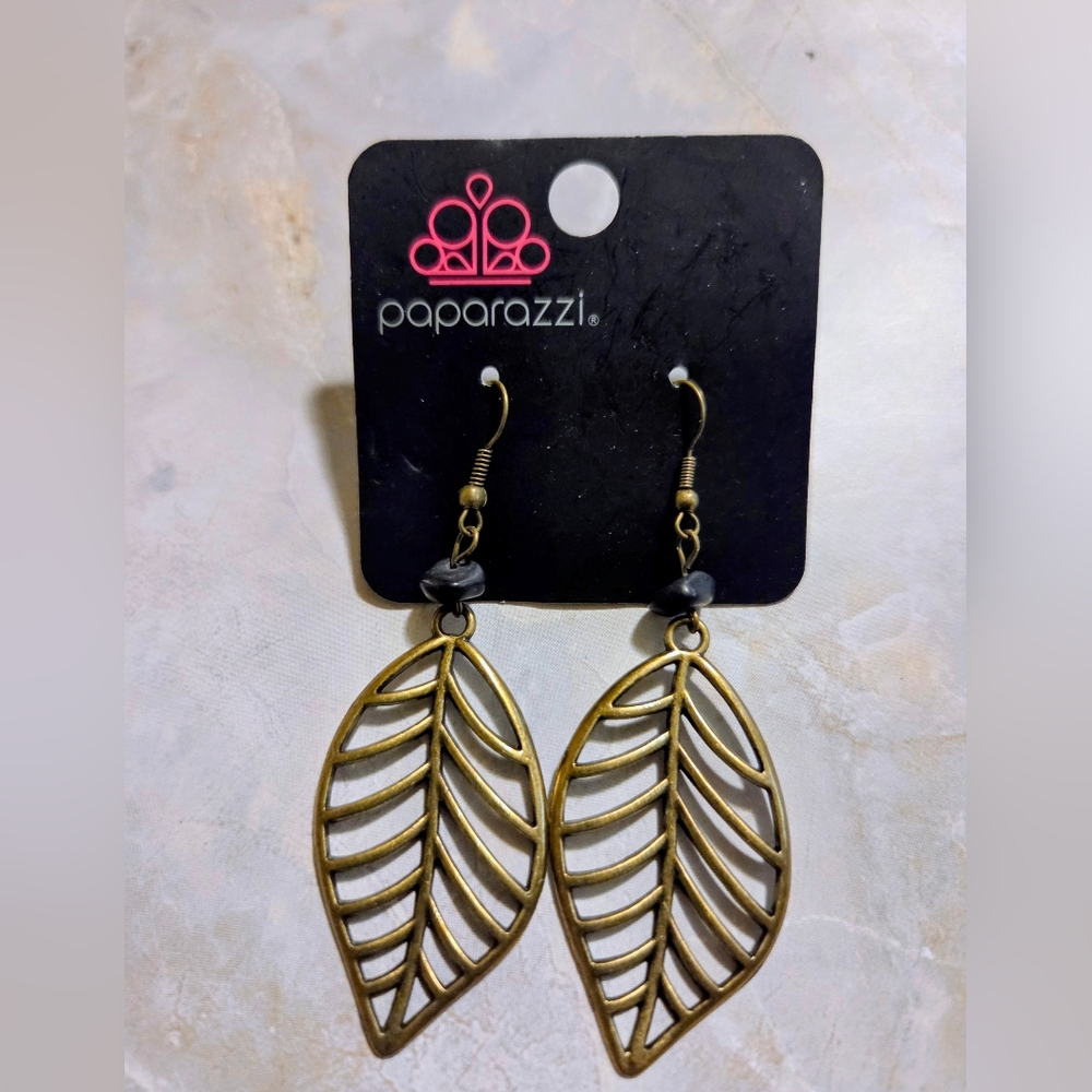 Paparazzi Gold Leaf Cutout Dangle Earrings